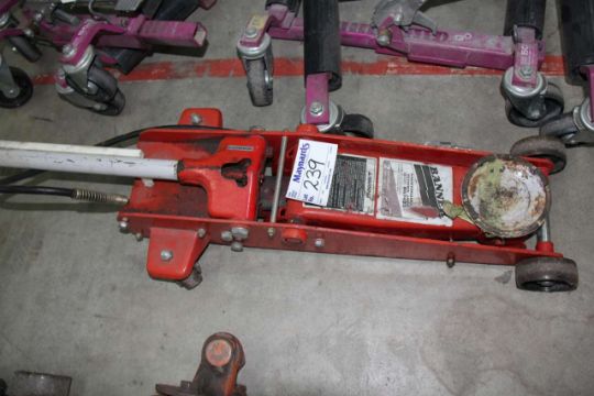 Banner B67422 Hydraulic Floor Jack 2 Ton Cap