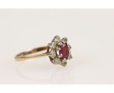 Garnet and white stone 9ct yellow gold cluster ring, tapered shoulders, ring size L½ 