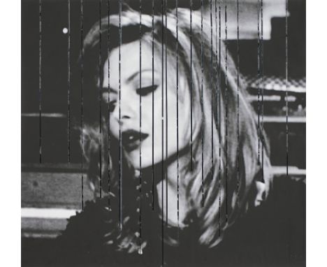 (See English version below)Gregor Hildebrandt (Bad Homburg 1974 – lebt in Berlin). „Mono“. 2007Kassettenband auf Inkjetdruck 