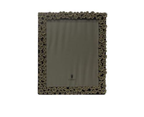 Gold plated pearl flowers frame in brown leather with Swarovski crystals, pattern 8001L. Frame is inside original cloth sleev
