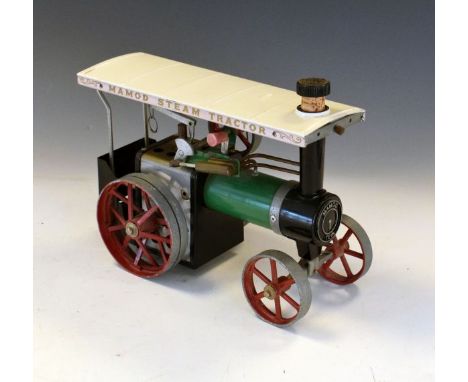 Mamod TE1A green steam tractor, unboxed  
