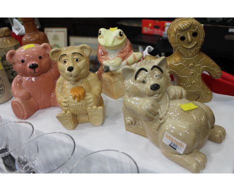 5 novelty ceramic piggy banks, Jeremy Fisher, gingerbread man and 3 Teddy bears
