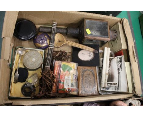 Carriage lamp, coasters, brass stand, wooden box, etc 