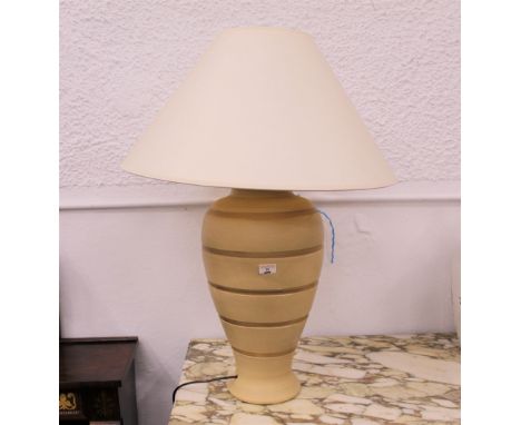 Large table lamp and shade, height +/- 85 cm