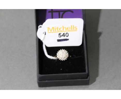 9 ct gold and diamond cluster ring, size M