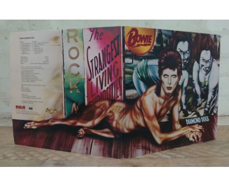 David Bowie - Diamond Dogs, gatefold stereo LP, UK 1974, RCA APL1 0576  Visual grading, cover VG/Ex, media Ex some light surf