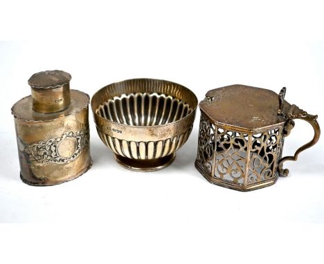 A Victorian pierced silver octagonal mustard with hinged cover and scroll handle (lacks liner), Edward &amp; John Barnard, Lo