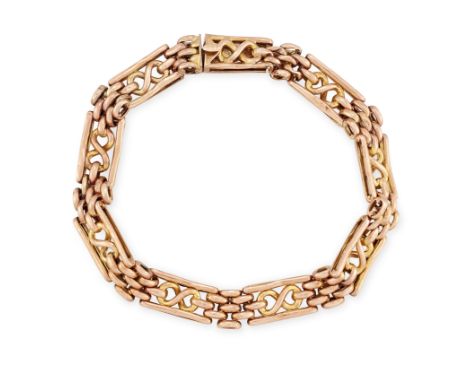 An early 20th century 9ct gold gate bracelet, with figure of eight links and brick link connectors, to box clasp, width 0.8cm