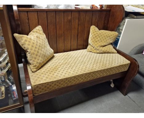 Good Quality Oak Monks Bench Style Hall Seat - 121x107x78cm