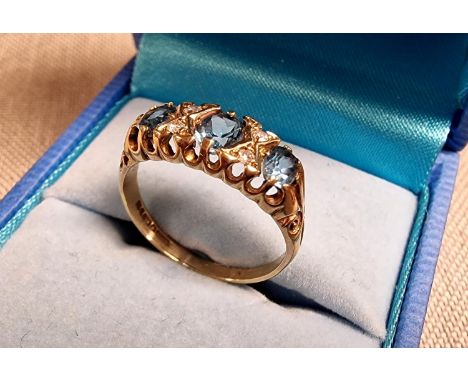 9ct Gold &amp; Aquamarine Ring