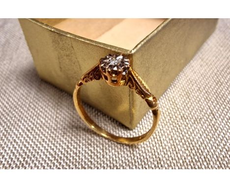 18ct Gold &amp; Diamond Engagement Ring - size K