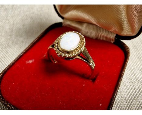 9ct Gold and Opal Dress Ring