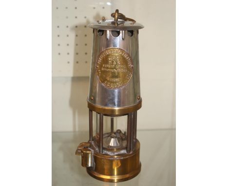 The Protector Lamp &amp; Lighting Co Ltd CR6 M &amp; O Lamp 