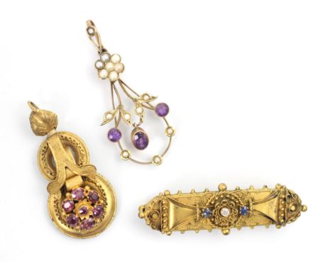 A selection of jewellery, to include a 19th century style pendant (possibly converted from earring) the graduated circular li