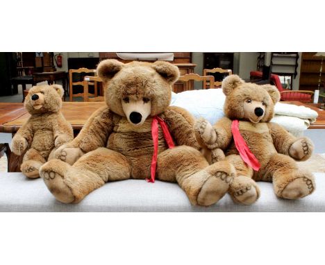 Set of Three Large Steiff 'Cuddle' BearsVery slight general wear. Slight stain to the inside of the largest bears mouth and f