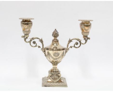 Georgian style silver plate candelabra, 23cm high 