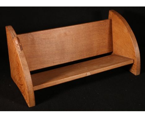 Robert 'Mouseman' Thompson of Kilburn oak book trough with mouse signature, 46cm long