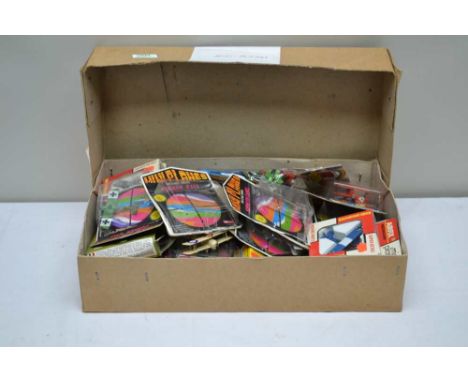 A BOX CONTAINING A COLLECTION OF AIRFIX BACHMANN MINI PLANE MODELS in original boxes, together with a collection of ANDARIN C