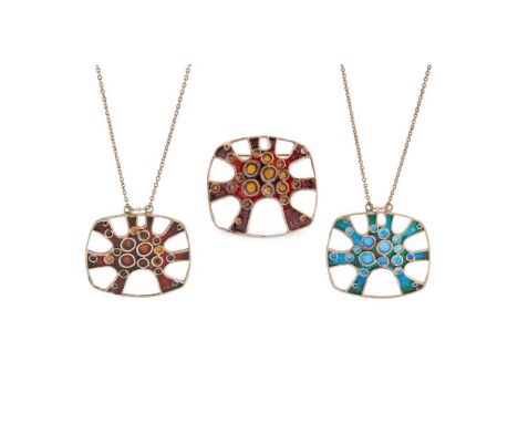 § NORMAN GRANT (1943-2017) 'MICROSCOPIC PLANT CROSS SECTION' SERIES PENDANT NECKLACE,  1973-4 silver and enamel, 4.5cm across