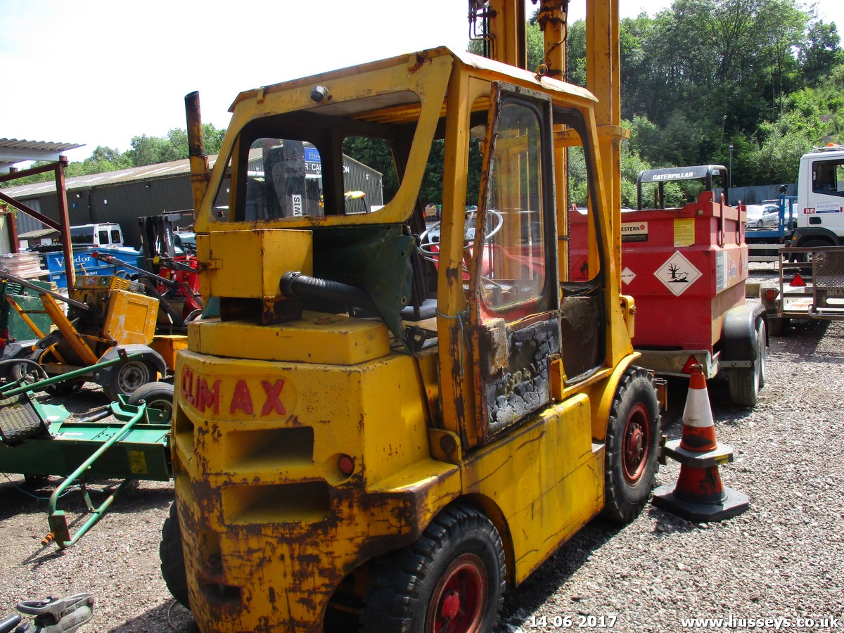 COVENTRY CLIMAX 5 TON FORKLIFT STARTS RUNS DRIVES LIFTS Note B/Premium