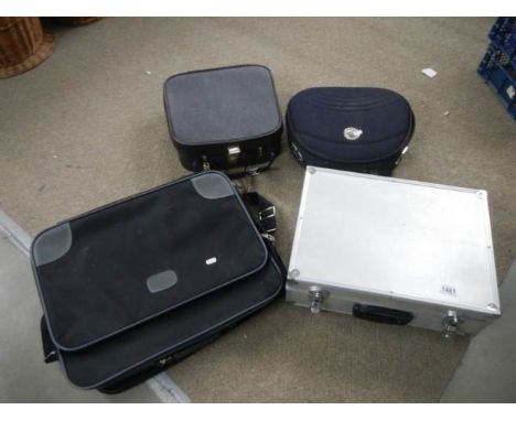 Four good vintage vanity cases, Aluminum tool case (no tools) and travel case