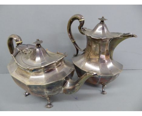 Edwardian silver teapot and coffee pot of of half fluted form - Glasgow 1908 - 48 ozt - maker P E &amp; Sons