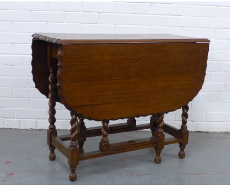 Oak gate leg table, 92 x 72cm.