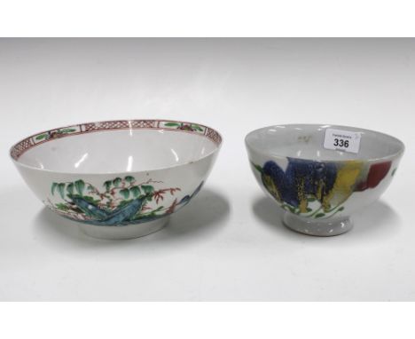 Chinese famille verte porcelain bowl, 20 x 8cm, with a hairline, together with a later pottery bowl with streaked glaze, (2)