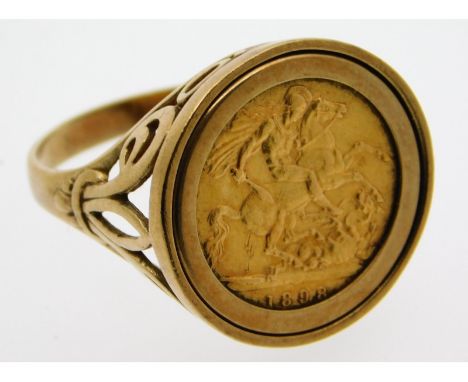 A 9ct gold mounted half sovereign ring, sovereign date 1898, 9.2g, size Y