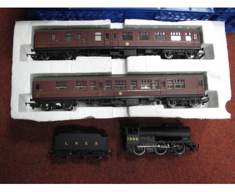 Bachmann "OO" Gauge/4mm Class J39 0-6-0 Steam Locomotive and Six Wheel Tender, LNER matt black R/No 1996, unboxed, condition 