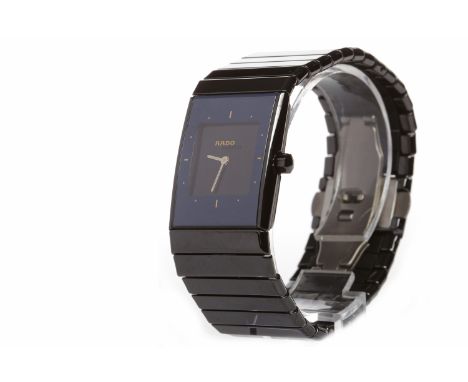 GENTLEMAN'S RADO DIASTAR CERAMIC QUARTZ WRIST WATCHthe rectangular black dial lacking numerals, with gold coloured hour marke