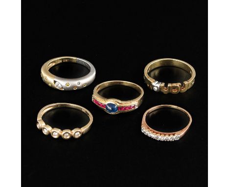 Including rings set with diamonds ring size 17 and 18.
