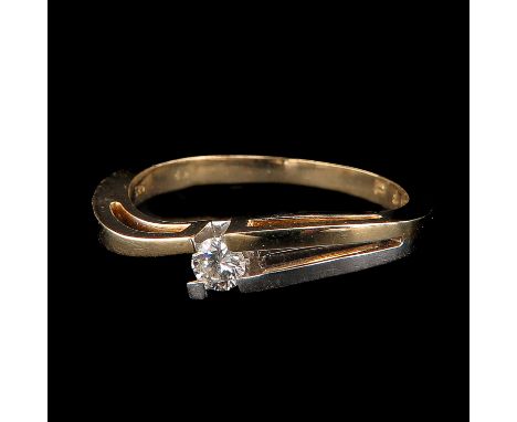 Set with brilliant cut diamond circa 0.20 carat ring size 20.