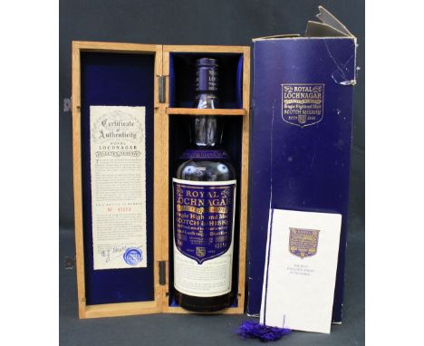 Royal Lochnagar Selected Reserve Single Highland Malt Scotch Whisky, 75cl, 43% vol., bottle number: 41253, in original wooden