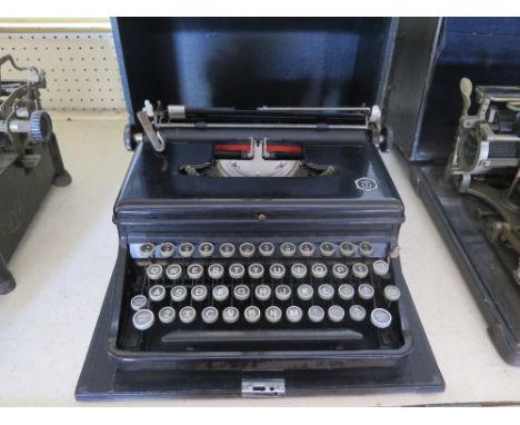 A Torpedo Typewriter in case