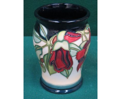 MOORCROFT TUBE LINED AND FLORAL DECORATED CERAMIC VASE, INITIALLED TO BASE, APPROXIMATELY 14cm HIGH 