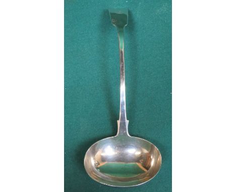 LARGE GEORGIAN HALLMARKED SILVER SOUP LADLE, LONDON ASSAY 