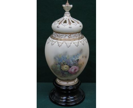 ROYAL WORCESTER STYLE GILDED AND FLORAL DECORATED CERAMIC POT POURRI POT (INNER COVER DEFICIENT)