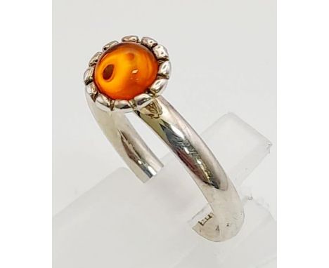 VINTAGE STERLING SILVER AMBER RING, SIZE O 3G 