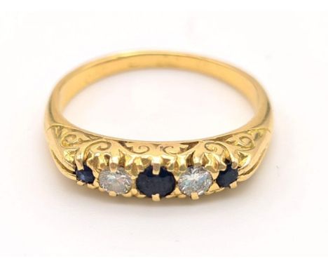 18K YELLOW GOLD VINTAGE DIAMOND &amp; SAPPHIRE 5 STONE RING, WEIGHT 3.4G SIZE N 