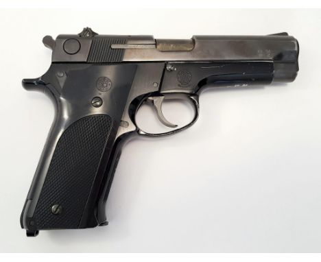 A SMITH &amp; WESSON  MODEL 59  9MM SEMI-AUTOMATIC (DEACTIVATED) PISTOL WITH DRY FIRING ACTION AND DROP-OUT MAGAZINE 