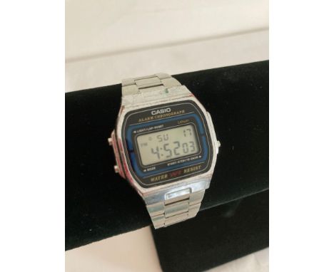 Vintage 1970?s CASIO ALARM CHRONOGRAPH, Multi function model with metal bracelet. Full working order. 