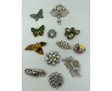 Vintage selection of BROOCHES  to include marcasite,multi stone and jewelled. 