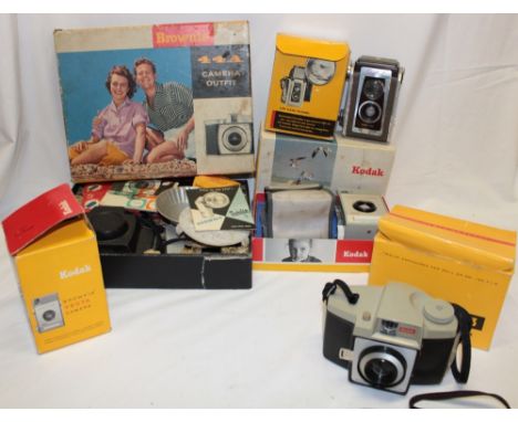 Various cameras including Kodak Vectra outfit, 44A camera, Brownie Vectra, etc