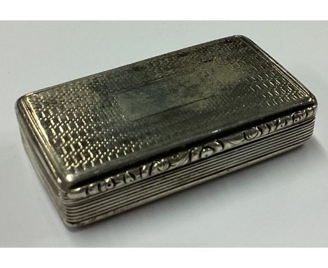 A William IV silver snuff box. Birmingham 1836. By William Sumner. Approx. 38 grams. Est. £100 - £150.