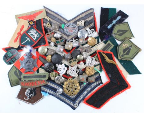 Rhodesia Army Badges, Button & Rank Insignia Etc. (70+ items).