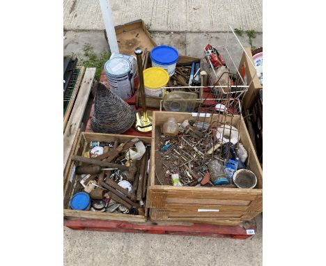 AN ASSORTMENT OF HOUSEHOLD CLEARANCE ITEMS TO INCLUDE TOOLS AND HARDWARE ETC 