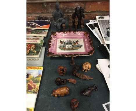 A COLLECTION OF CARVED NETSUKE STYLE ANIMALS, ASIAN FIGURES, PLUS A SUNDERLAND STYLE PLATE - A/F 