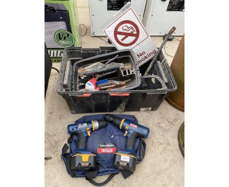 AN ASSORTMENT OF TOOLS TO INCLUDE BATTERY DRILLS AND HAMMERS ETC 