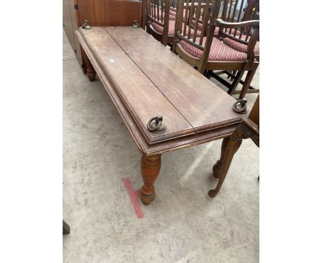 A VINTAGE INDIAN HARDWOOD COFFEE TABLE ON TURNED LEGS 